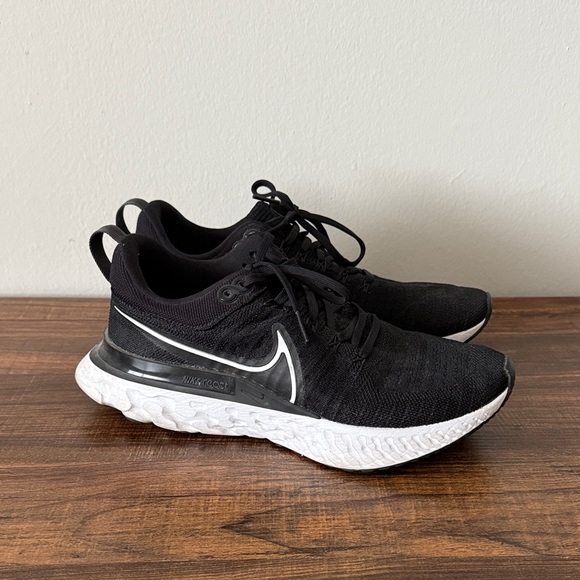 Nike Shoes - Nike React Infinity Run Flyknit 2